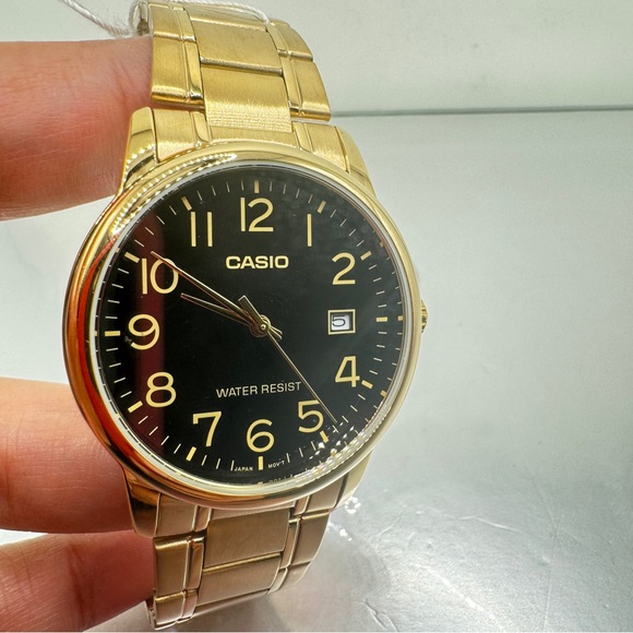 Casio Stainless Steel Watch
40mm Case in Diameter
New Battery Inside. - Picture 4 of 8